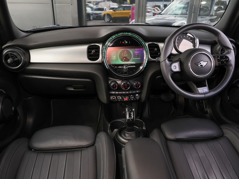 Mini Hatch 1.5 Cooper Exclusive Premium SY72VLF Black #4