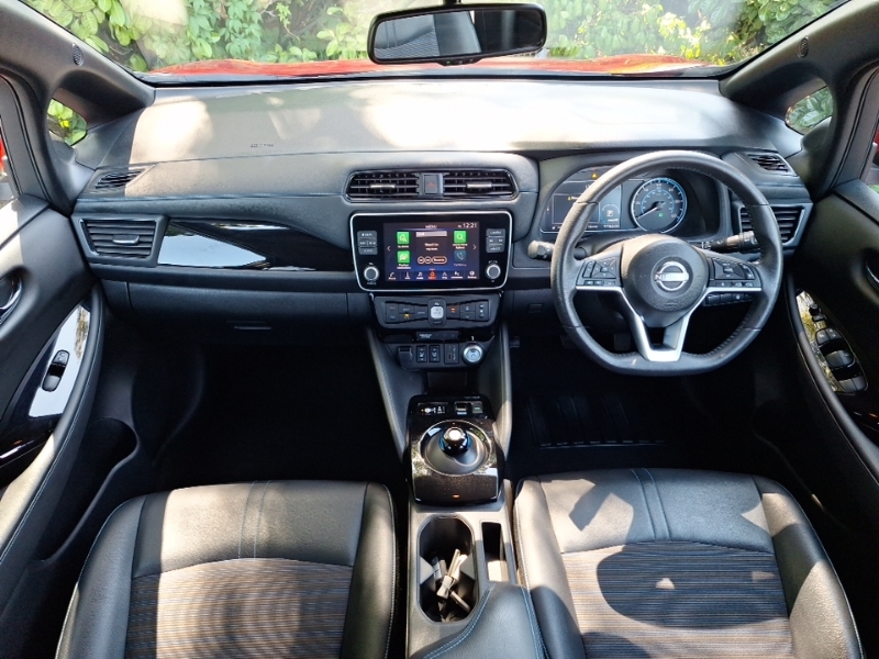 Nissan Leaf 110Kw N-connecta 39Kwh Red #3