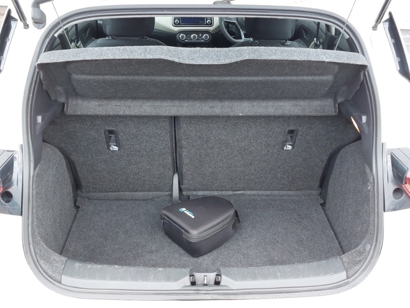 Nissan Micra 0.9 0.9 Ig T Tekna Hatchback Silver #18