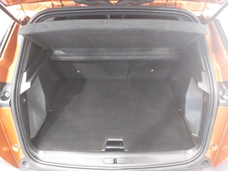 Peugeot e-2008 54Kwh Gt Suv 7Kw Charger 156 Grey #18