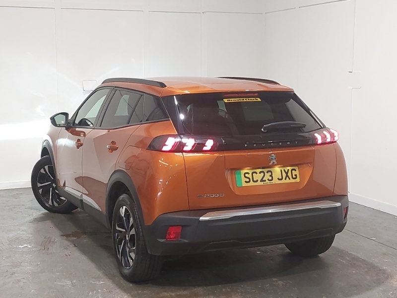 Peugeot e-2008 100Kw Allure Premium 50Kwh Orange #2