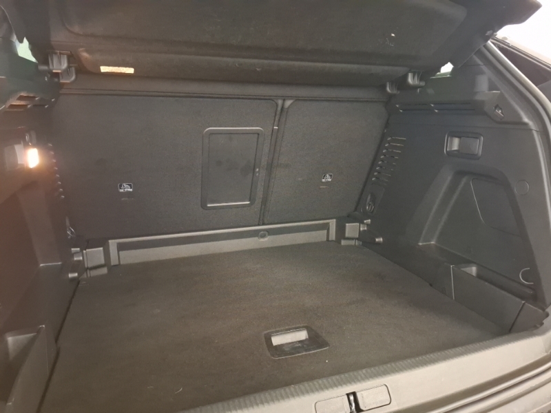 Peugeot 3008 1.2 Puretech Allure Eat8 2024 Black #18