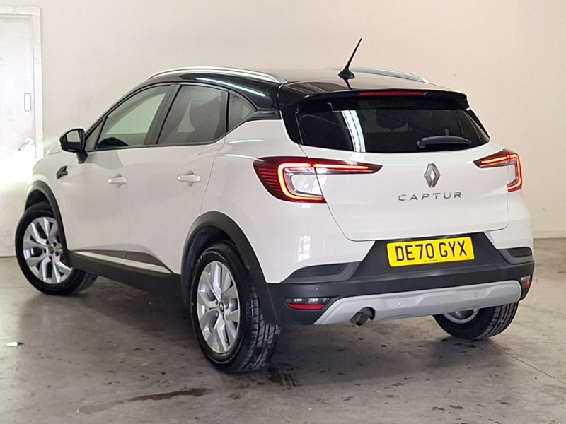 Renault Captur 1.3 Tce 130 Iconic White #2