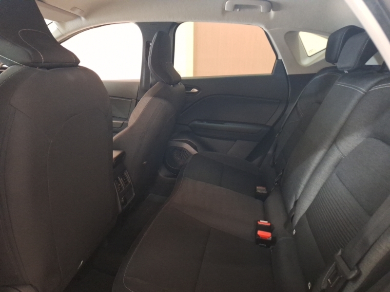 Renault Captur 1.3 Tce 130 Iconic White #6