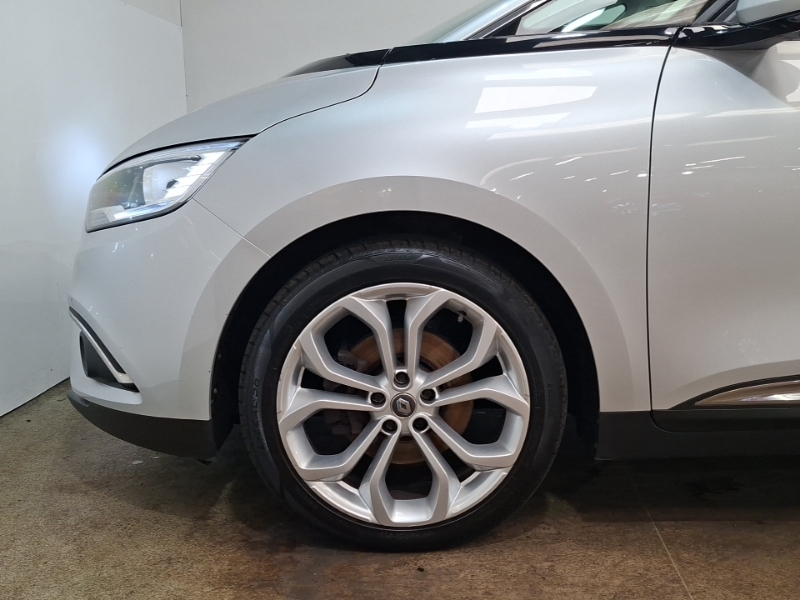Renault Grand Scenic 1.3L Signature White #19