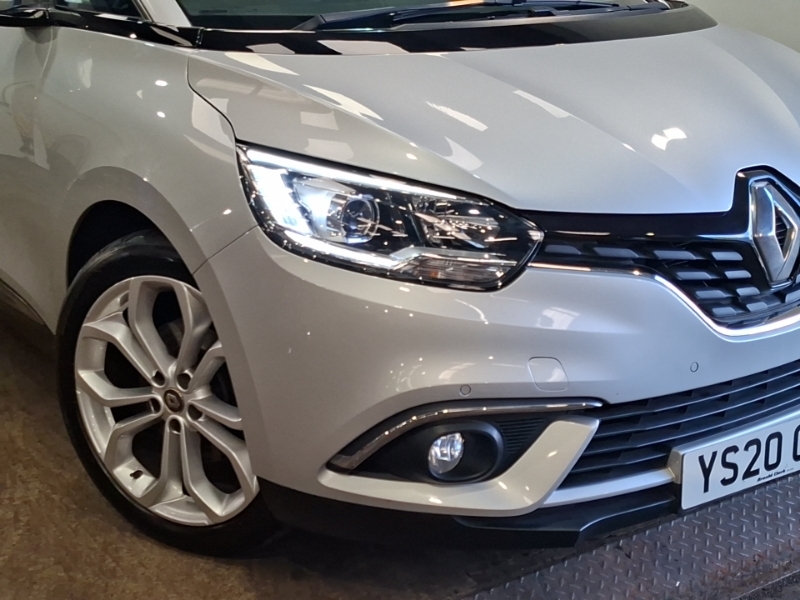 Renault Grand Scenic 1.3L Signature White #20