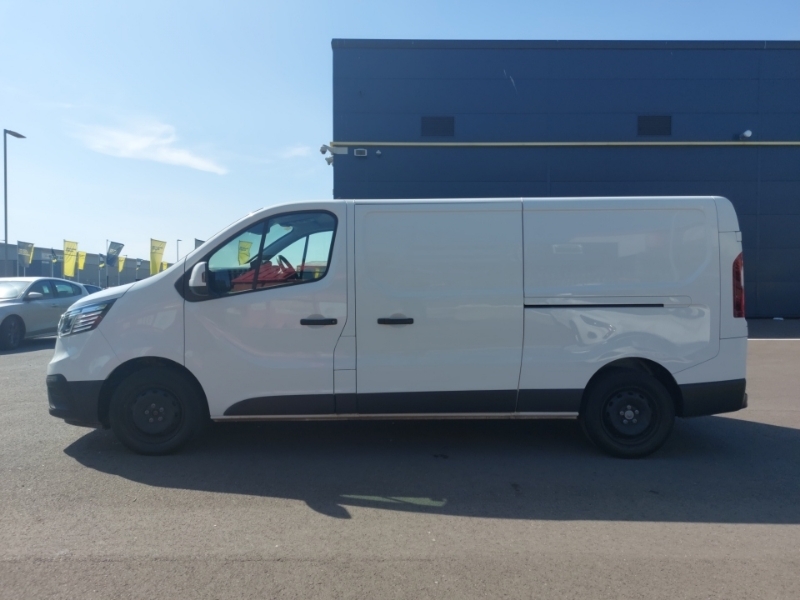 Renault Trafic Ll30 Blue Dci 130 Advance Van White #3