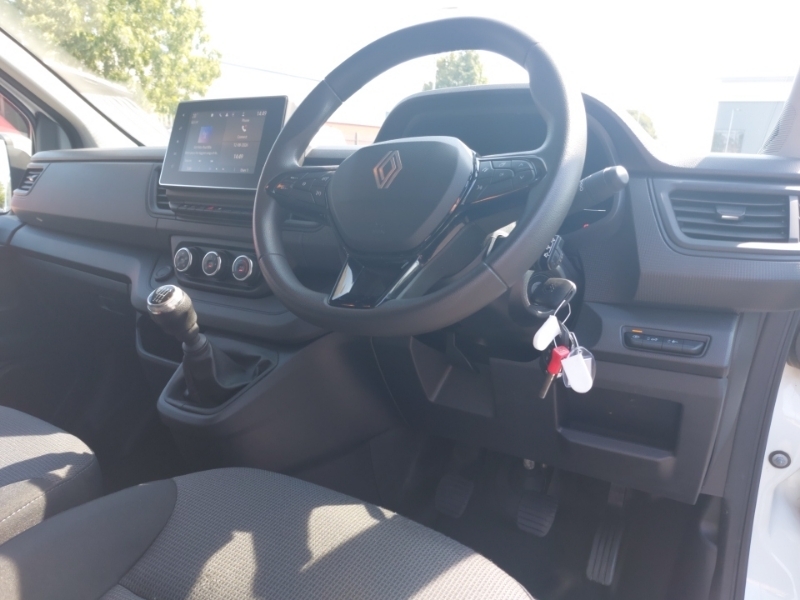 Renault Trafic Ll30 Blue Dci 130 Advance Van White #2