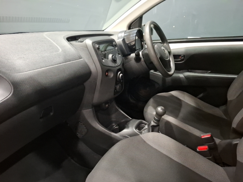 Toyota Aygo 1.0 Vvt-i X White #5