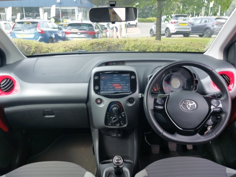 Toyota Aygo 1.0 Vvt-i X-play SL20TXP Red #3