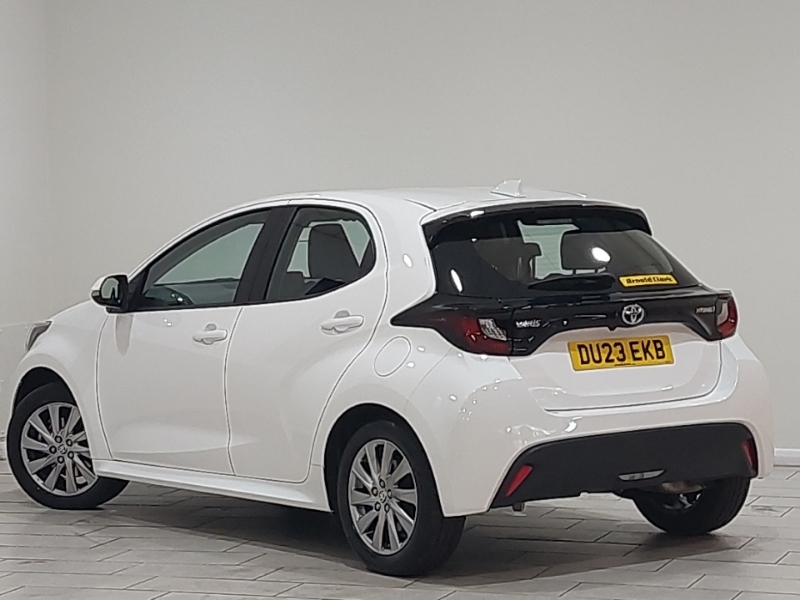 Toyota Yaris 1.5 Hybrid Icon Cvt DU23EKB White #2