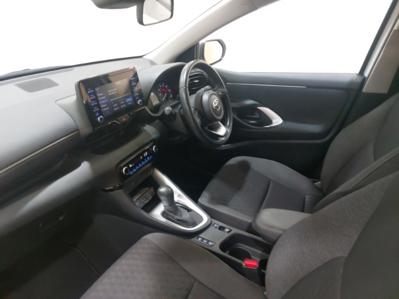 Toyota Yaris 1.5 Hybrid Icon Cvt DU23EKB White #5