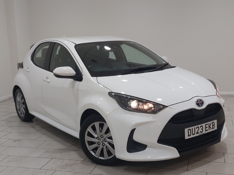 Toyota Yaris 1.5 Hybrid Icon Cvt White