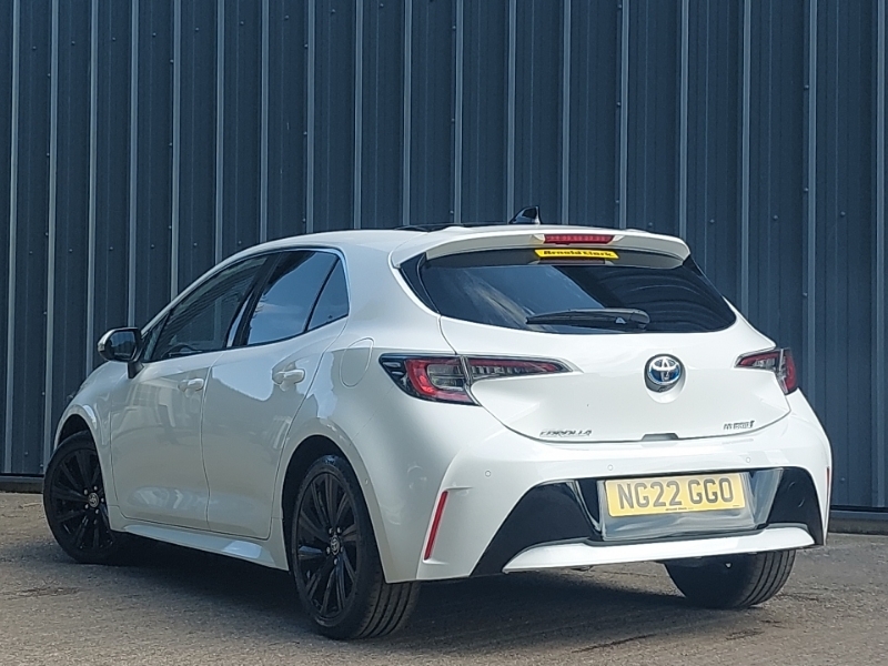 Toyota Corolla 1.8 Vvt-i Hybrid Design Cvt NG22GGO White #2