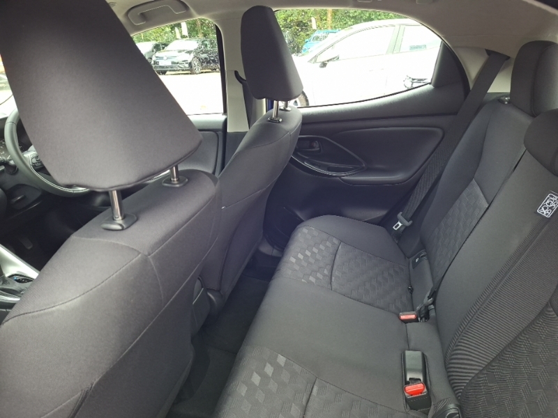 Toyota Yaris 1.5 Hybrid Icon Cvt Blue #6