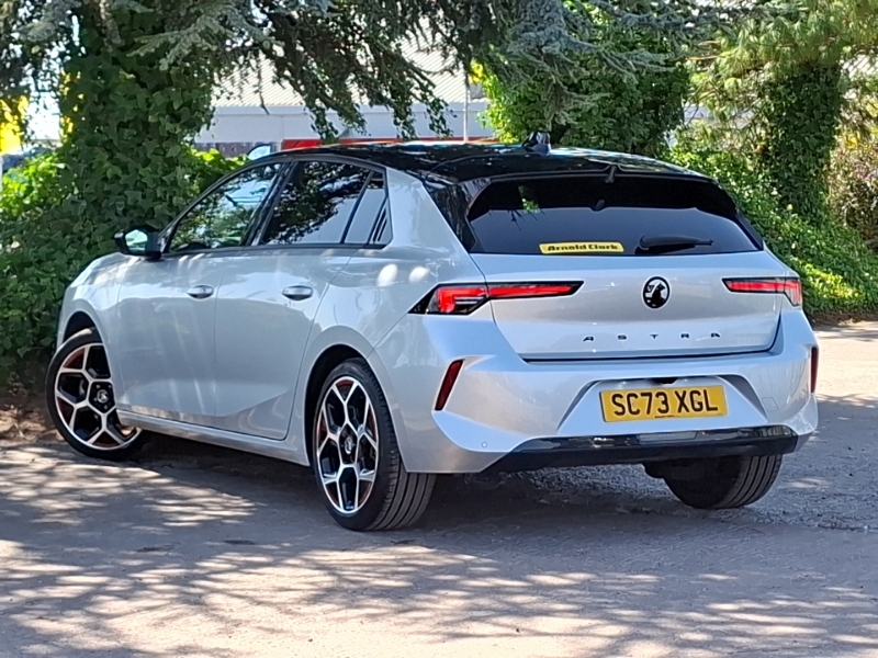 Vauxhall Astra 54Kwh Ultimate Sports Tourer 15 Red #2