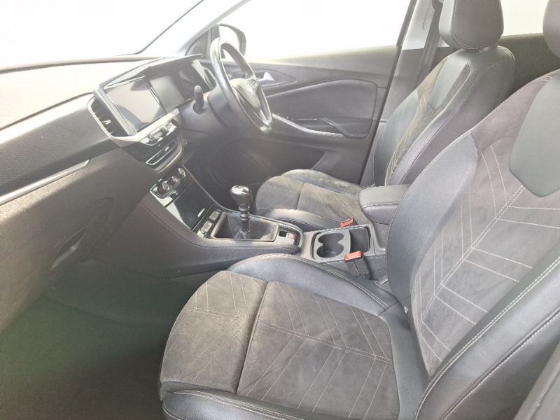Vauxhall Grandland 1.2 Turbo Ultimate Black #5
