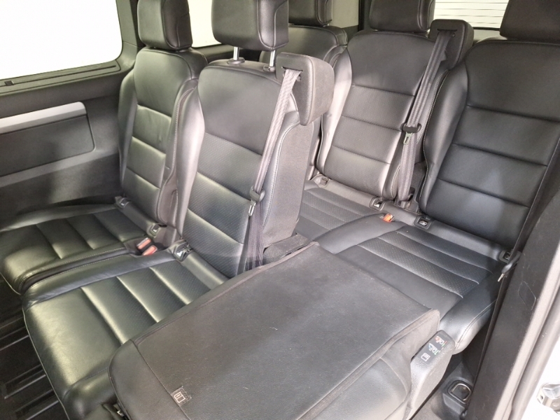 Vauxhall Vivaro 2.0 Turbo D 180Ps Elite M 8 Seat White #6