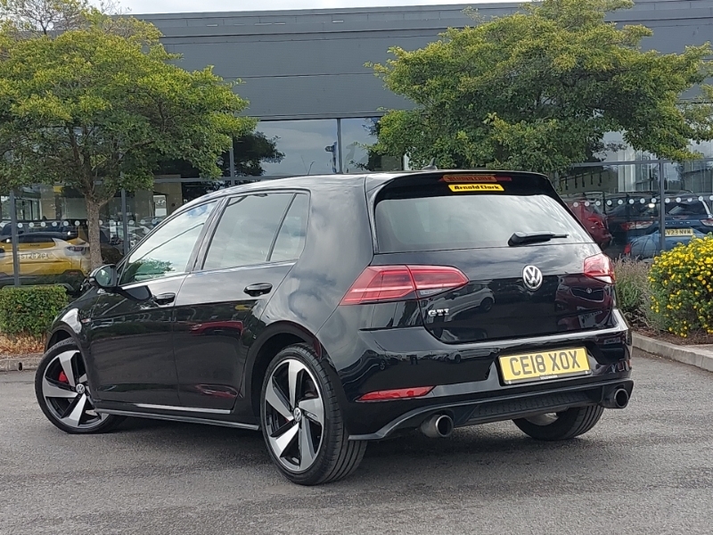 Volkswagen Golf 2.0 Tsi Gti Black #2