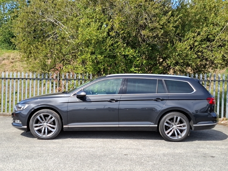 Volkswagen Passat 2.0 Tdi Gt Panoramic Roof Grey #4