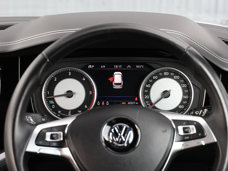 Volkswagen Touareg 3.0Tdi 231Ps Black Edition 4Motion White #13