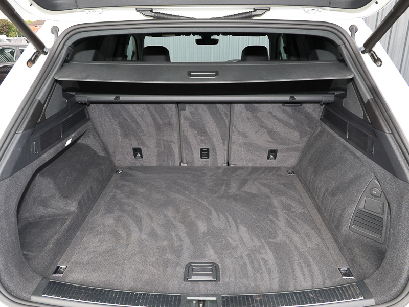 Volkswagen Touareg 3.0Tdi 231Ps Black Edition 4Motion White #19