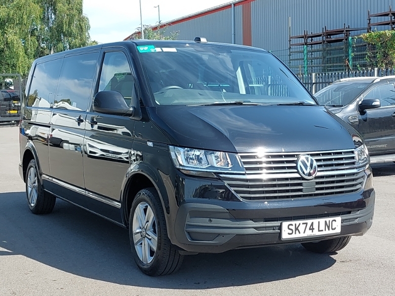 Volkswagen Transporter Shuttle 2.0 Tdi 150Ps Se Minibus Black