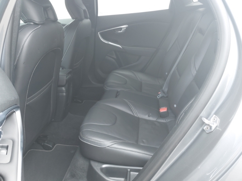 Volvo V40 T3 152 R Design Edition Geartronic Grey #6
