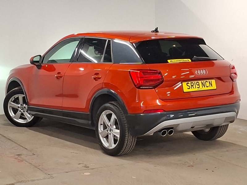 Audi Q2 35 Tfsi Sport Orange #2