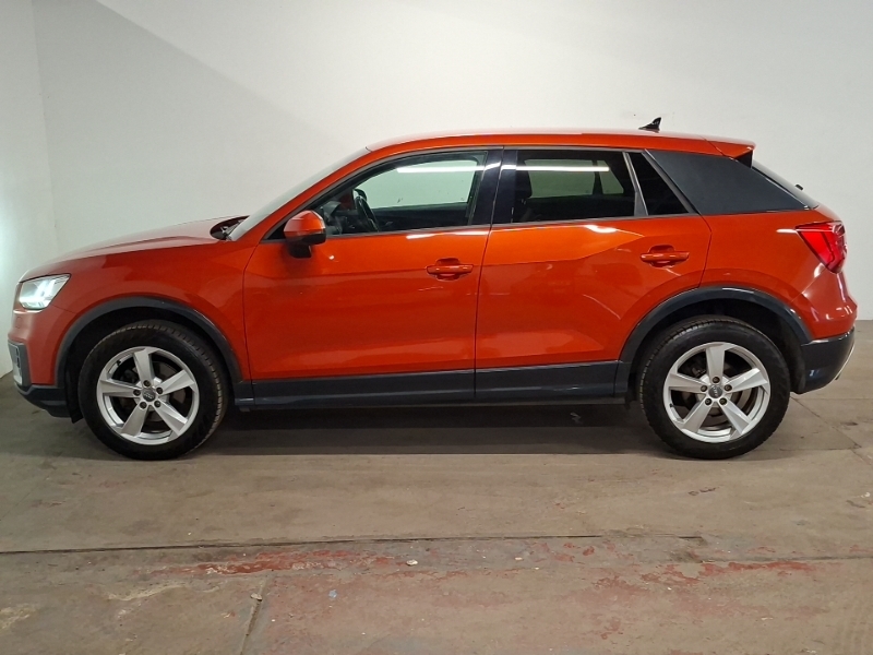 Audi Q2 35 Tfsi Sport Orange #4
