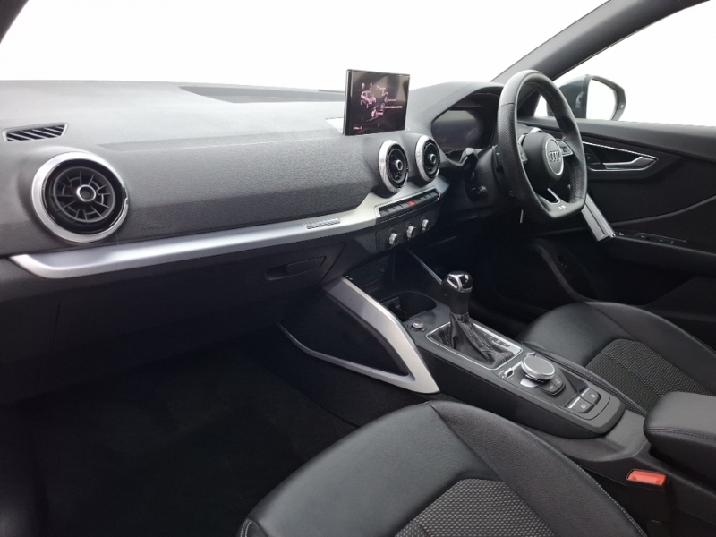 Audi Q2 35 Tfsi S Line S Tronic Grey #5