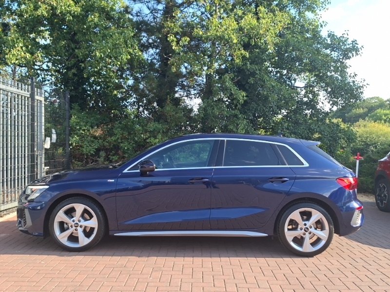 Audi A3 30 Tfsi S Line S Tronic Blue #4