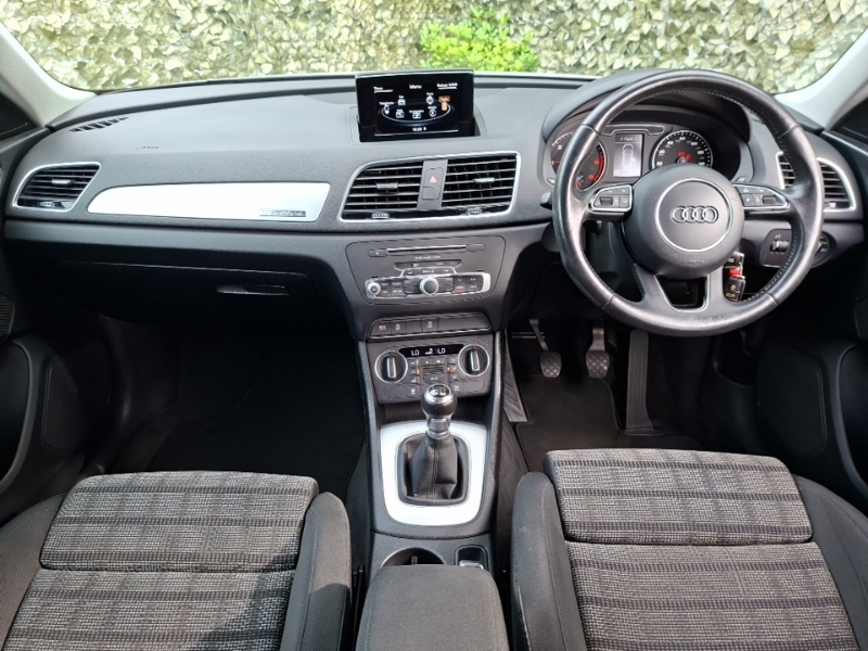 Audi Q3 2.0 Tdi Quattro Se White #3