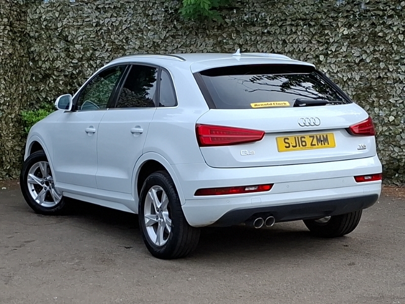 Audi Q3 2.0 Tdi Quattro Se White #2