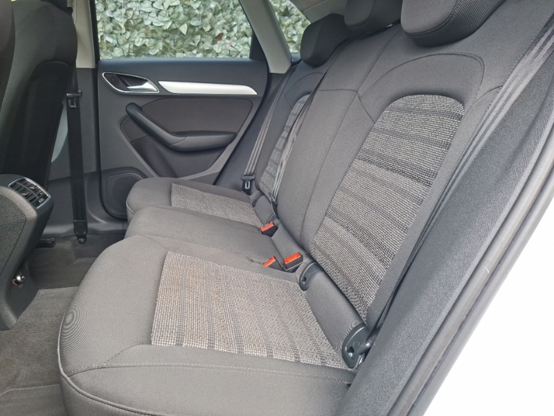 Audi Q3 2.0 Tdi Quattro Se White #6