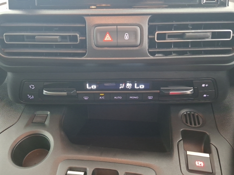 Citroen e-Berlingo 100Kw Feel XL 50Kwh 7 Seat Estate Blue #16