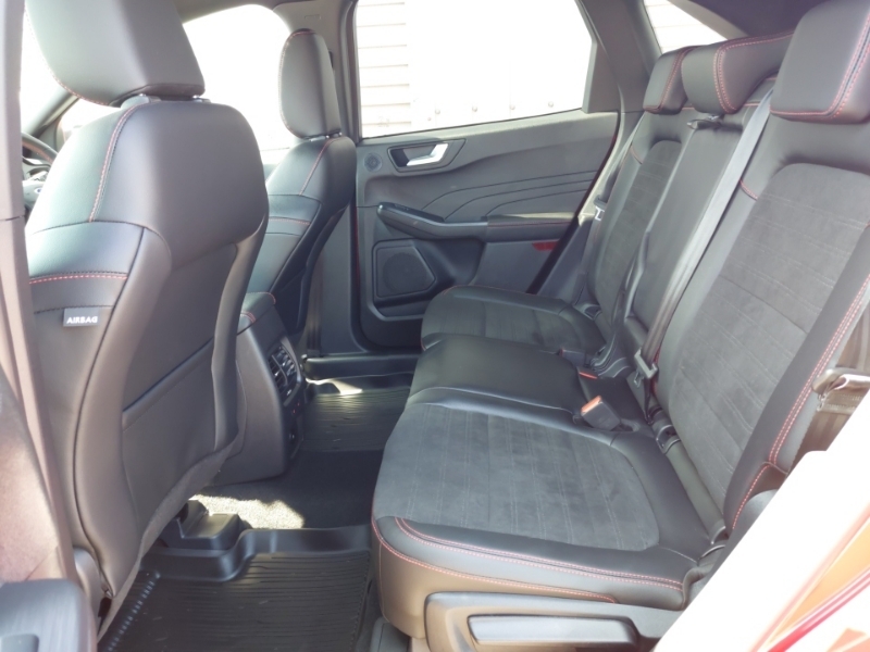 Ford Kuga 1.5 Ecoboost 150 St-line Edition Red #6