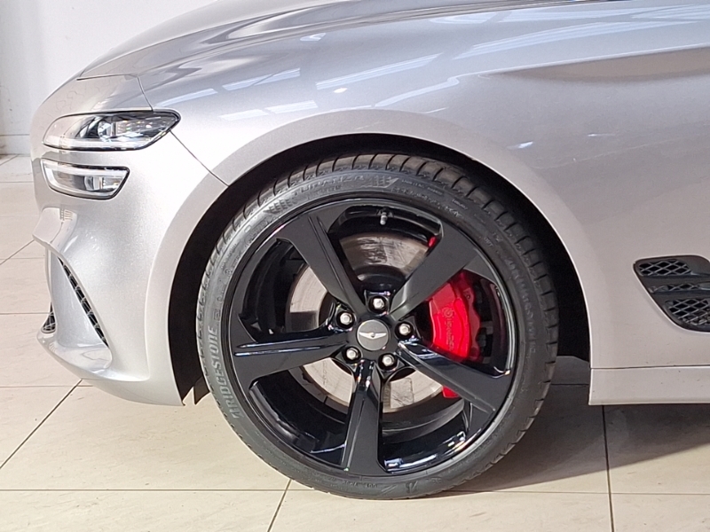 Genesis G70 Luxury Black #19