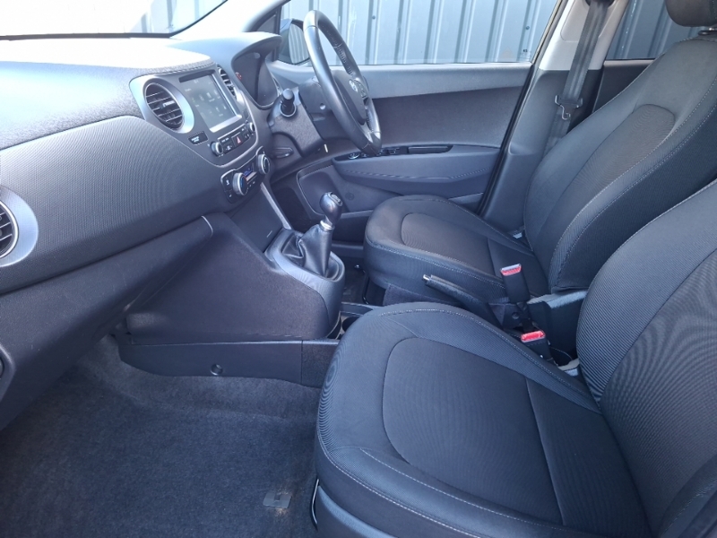 Hyundai I10 1.0 Premium Black #5