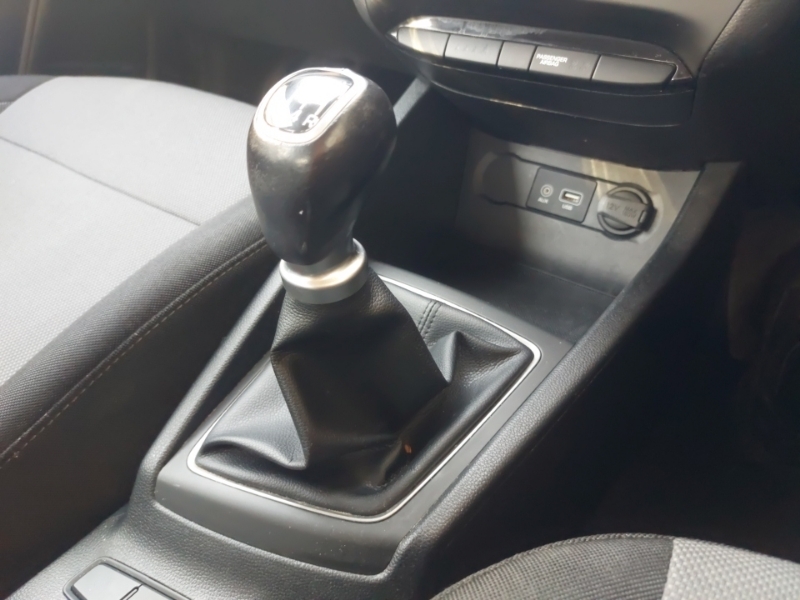 Hyundai I20 1.2 Se Coupe Euro 6 84 Ps White #12
