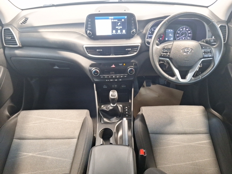 Hyundai Tucson 1.7 Crdi Blue Drive Se Nav Suv Dct Euro White #3