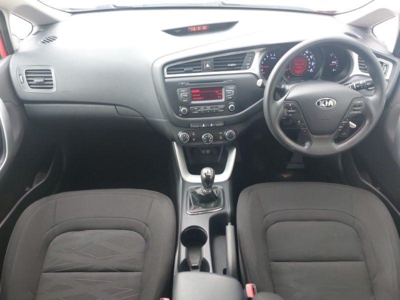Kia Ceed 1.4 Crdi 1 Red #3