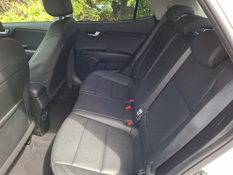 Kia Stonic 1.0T Gdi Maxx White #5