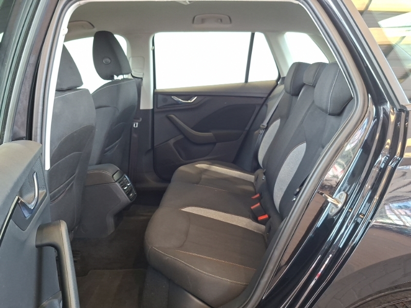 Skoda Kamiq 1.0 Tsi 95 Se Black #6