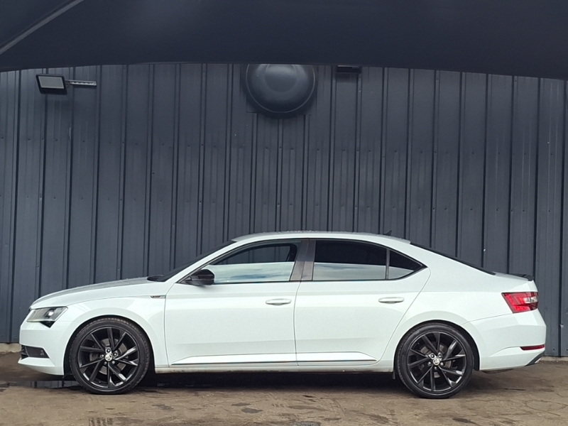 Skoda Superb 2.0 Tsi Sport Line Dsg White #4