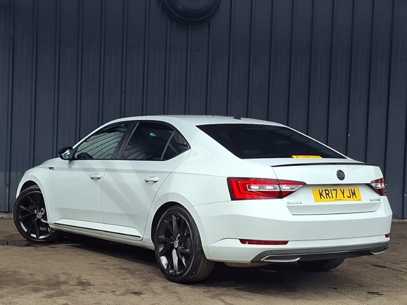 Skoda Superb 2.0 Tsi Sport Line Dsg White #2
