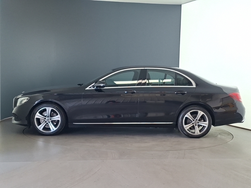 Mercedes-Benz E Class E220d Se 9G-tronic Black #4