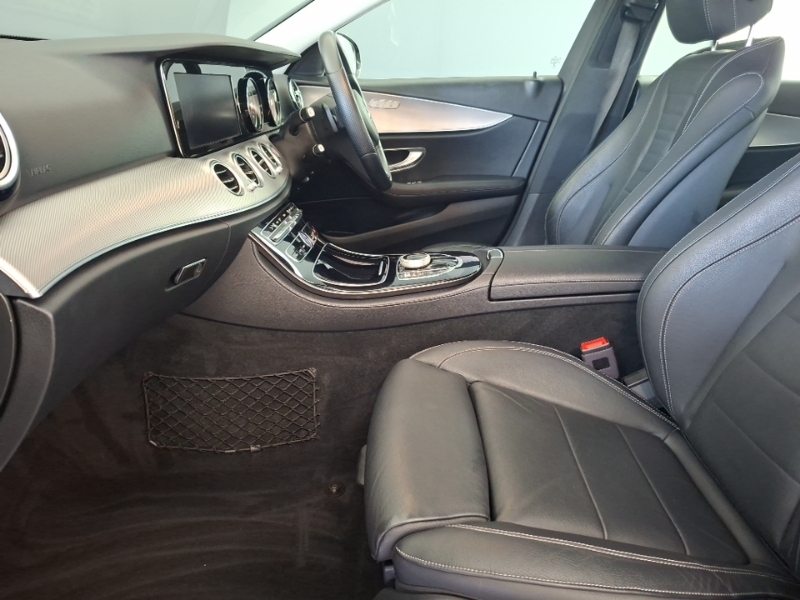 Mercedes-Benz E Class E220d Se 9G-tronic Black #5
