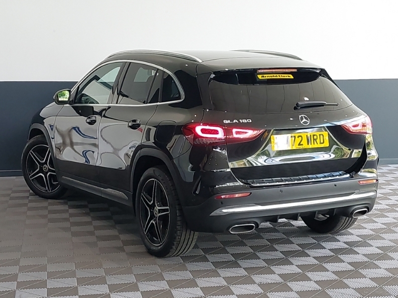 Mercedes-Benz GLA Class Gla 180 Amg Line Executive Black #2