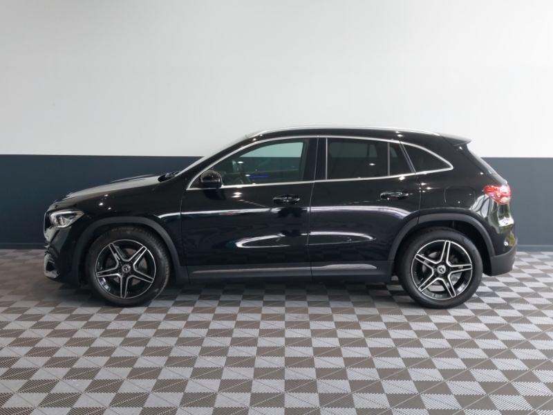 Mercedes-Benz GLA Class Gla 180 Amg Line Executive Black #4
